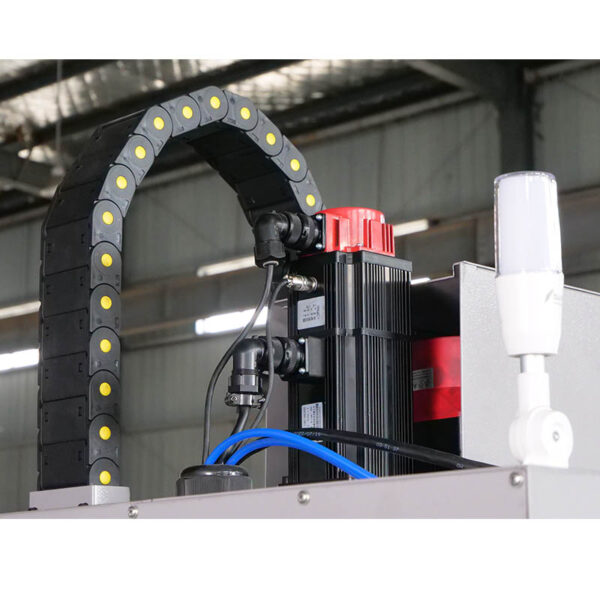 FRESADORA-CNC-XK7124-5