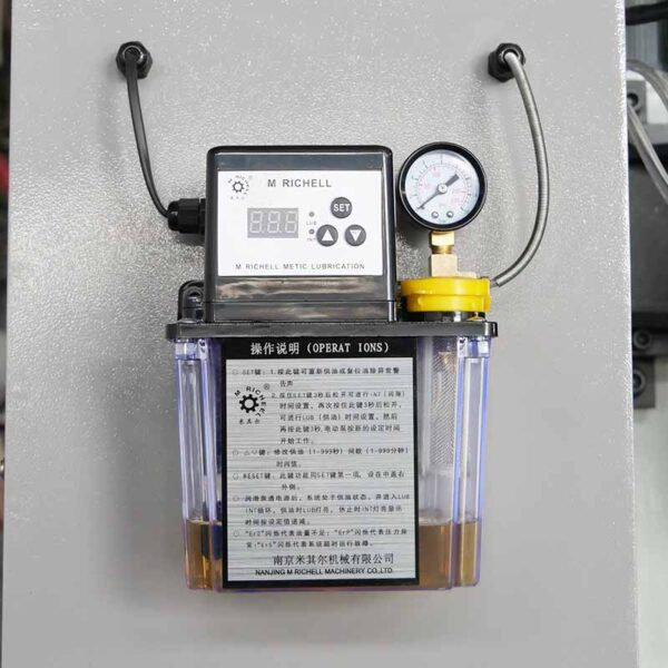 FRESADORA-CNC-XK7124-7