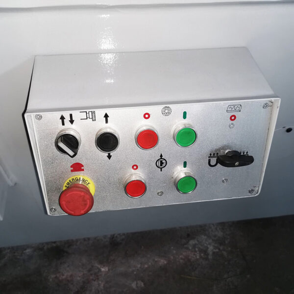 MÁQUINA-DE-RETIFICAÇÃO-DE-SUPERFÍCIES-M7140 (7)