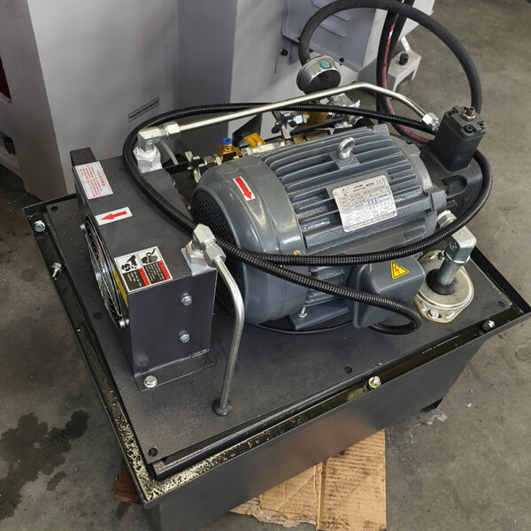 MÁQUINA-DE-RETIFICAÇÃO-DE-SUPERFÍCIES-SG4080AH-2