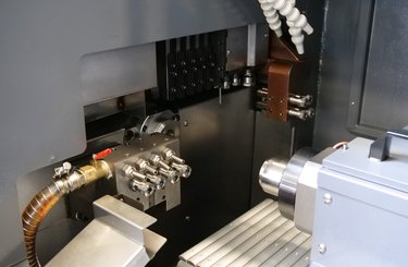 TORNO-CNC-TIPO-SUÍÇO