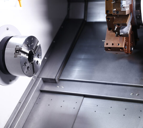CENTRO-DE-USINAGEM-CNC-DE-TORNEAMENTO-E -FRESAGEM-SWL450S-650(2)