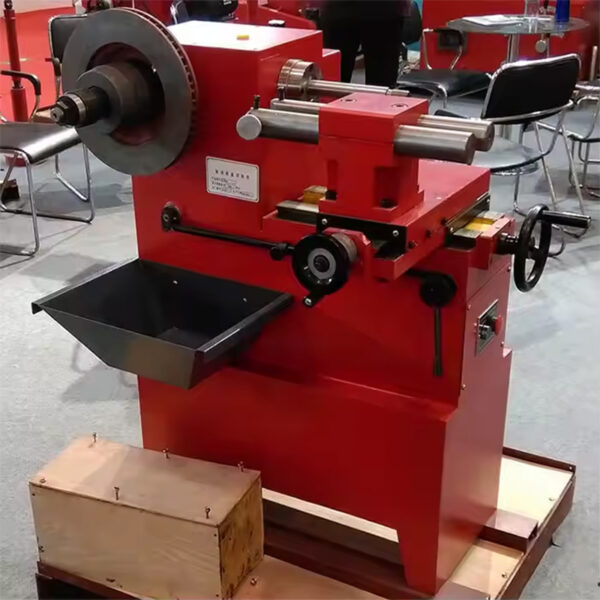 Máquina-de-torno-de-disco-de-travão-C50-2