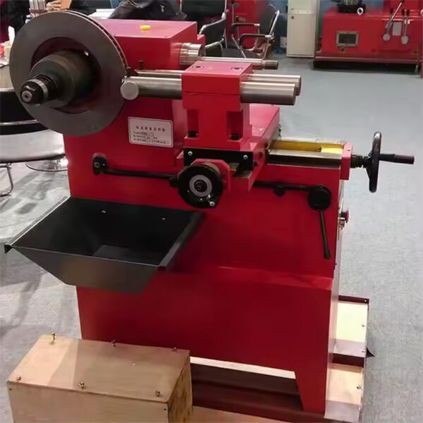 Máquina-de-torno-de-disco-de-travão-C50-3