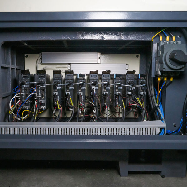 TORNO-CNC-TIPO-SUÍÇO-B0706-7