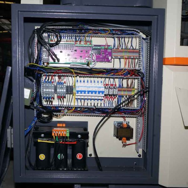 TORNO-CNC-TIPO-SUÍÇO-B1306-6