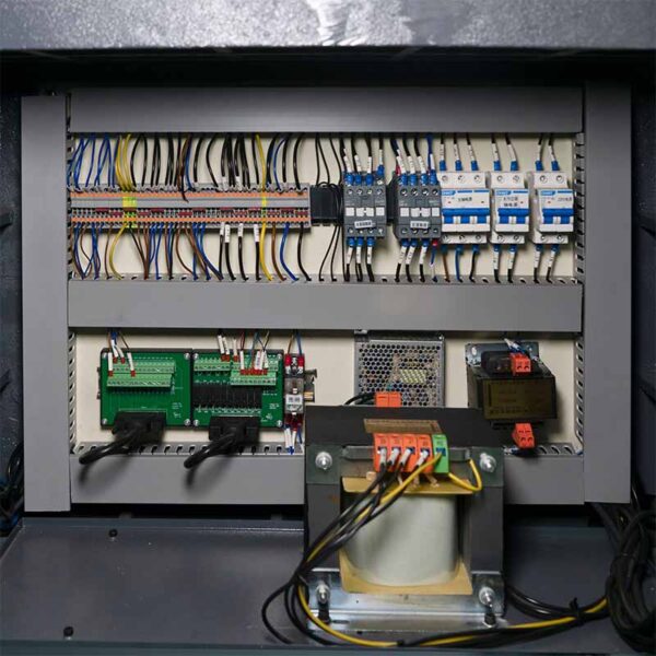 TORNO-CNC-TIPO-SUÍÇO-CK-203-5