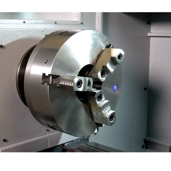 TORNO-CNC-de-BANDA-PLANA-CDK6150-4