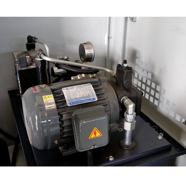 Centro-de-Fresagem-CNC-de-5-Eixos-VMC1270L-7