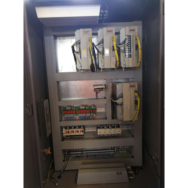 Centro-de-Maquinação-Vertical-VMC1000L-6