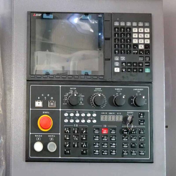 Centro-de-Usinagem-Vertical-CNC-de-5-Eixos-VMC1160B-2