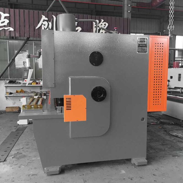 Máquina-de-Corte-Guilhotina-Hidráulica-QC11Y-20X2500-06