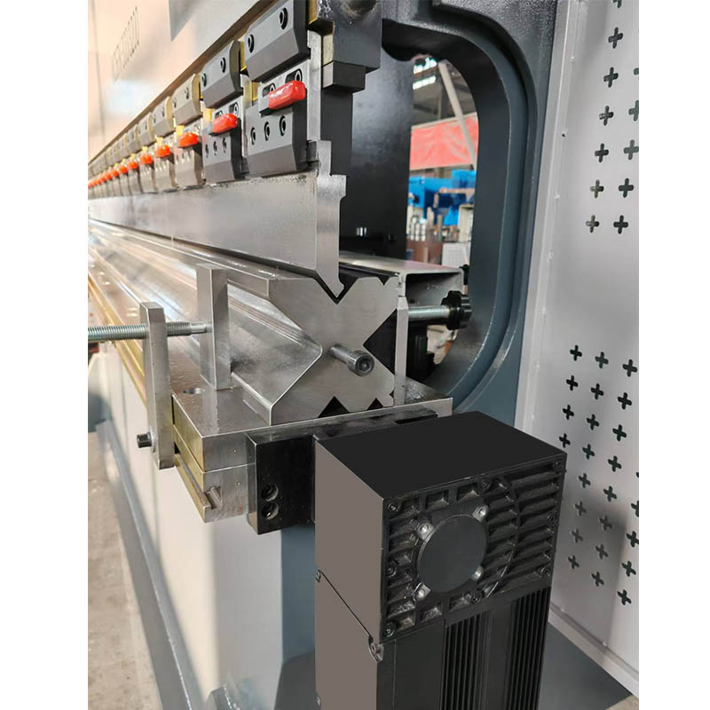 WC67K-300X3200-Máquina-Dobradeira-de-Chapas-Hidráulica-para-Prensa-Automática-2