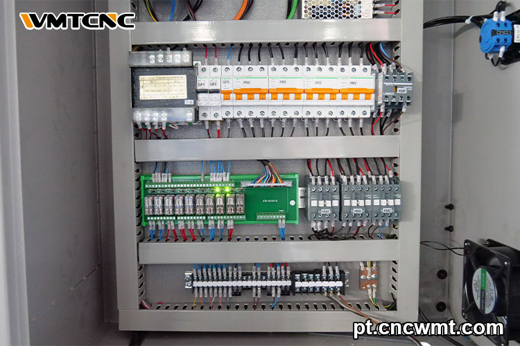 Tornos-CNC-Série-CK6132