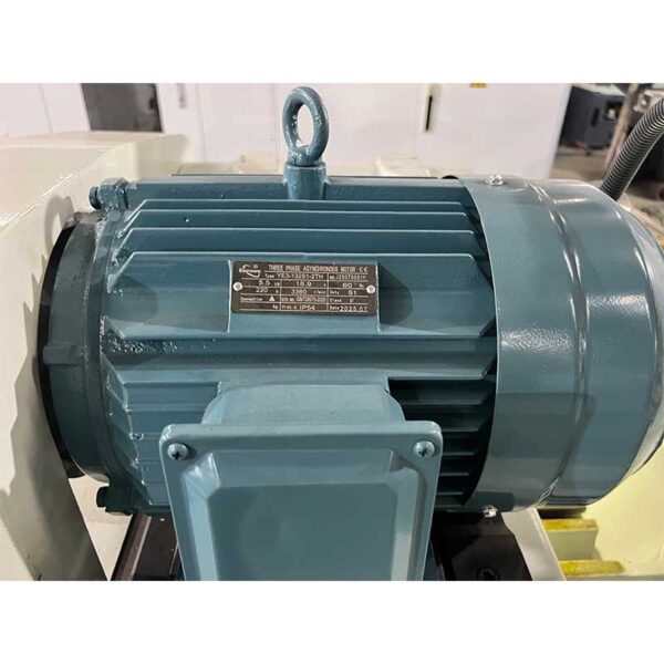 M250A-Máquina-de-Retificação-Interna-Industrial-de-Alto-Desempenho-2