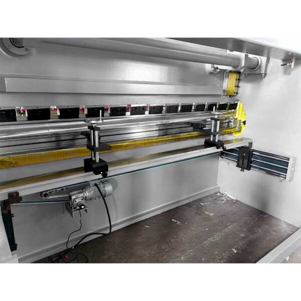 Prensa-Hidráulica-para-Chapa-de-Metal-WC67Y-80X3200-(7)