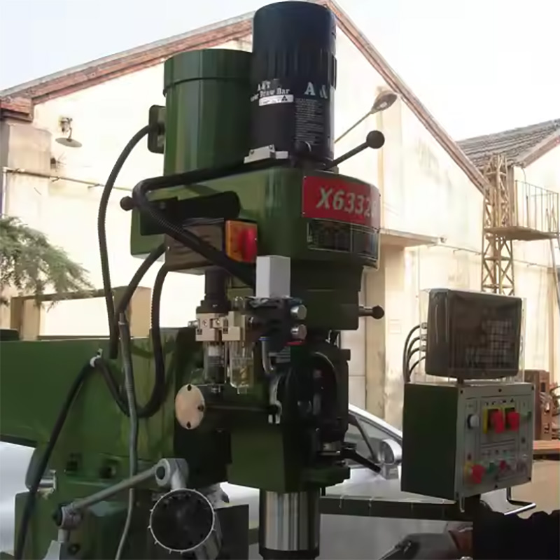 Fresadora-Vertical-Universal-de-Alta-Precisão -X6332B-para-Processamento-de-Metais-1