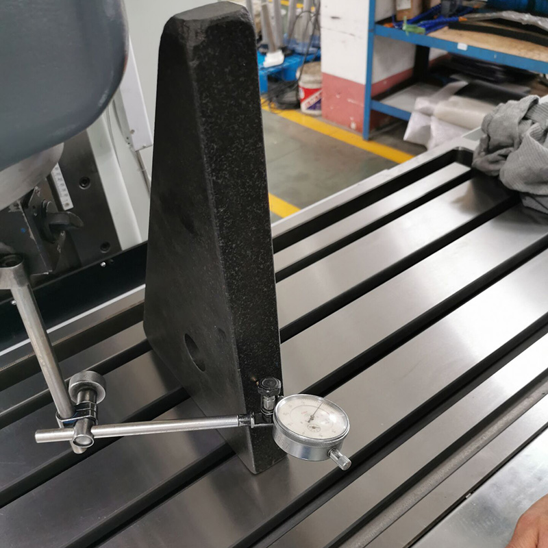 X715-Novo-Fornecedor-de-Fresadora-Vertical-Universal-de-Alta-Velocidade-para Serviço-Pesado-com-Base-Fixa-3